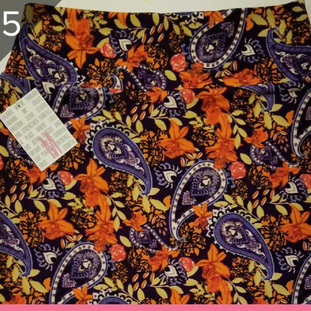 LuLaRoe Cassie. Size medium.